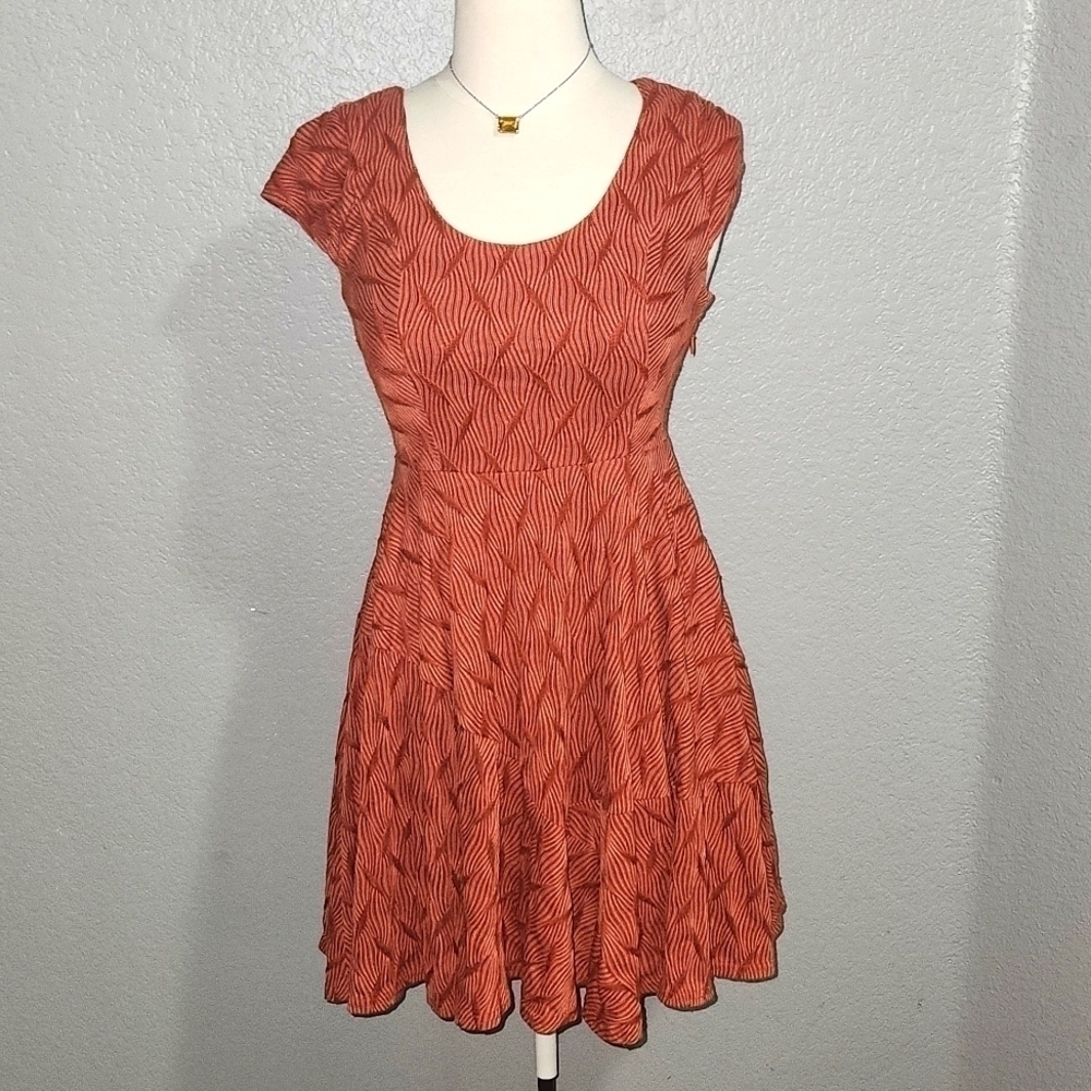 Bar III texture design mini dress burnt orange Size Small. Criss Cross Back